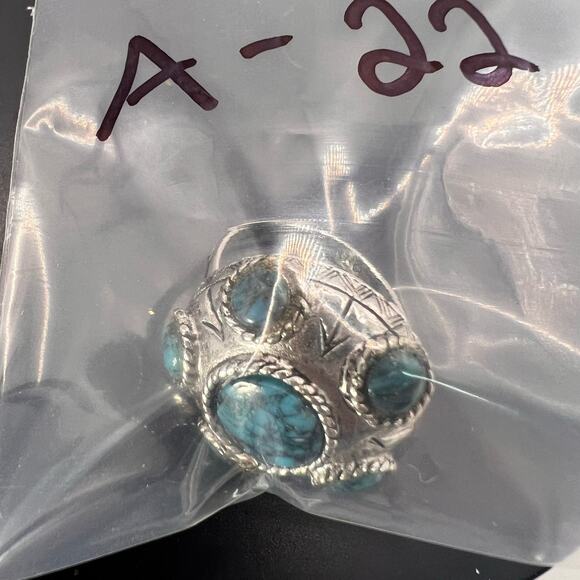 Vintage 1960s Silver Plated Adjustable Hippie Ring Turquoise Mushroom Shape - Picture 8 of 8